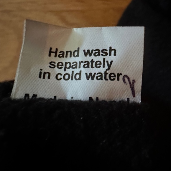 Sherpa Wool Hat Kathmandu Imports Womens 100% Wool - Picture 4 of 16